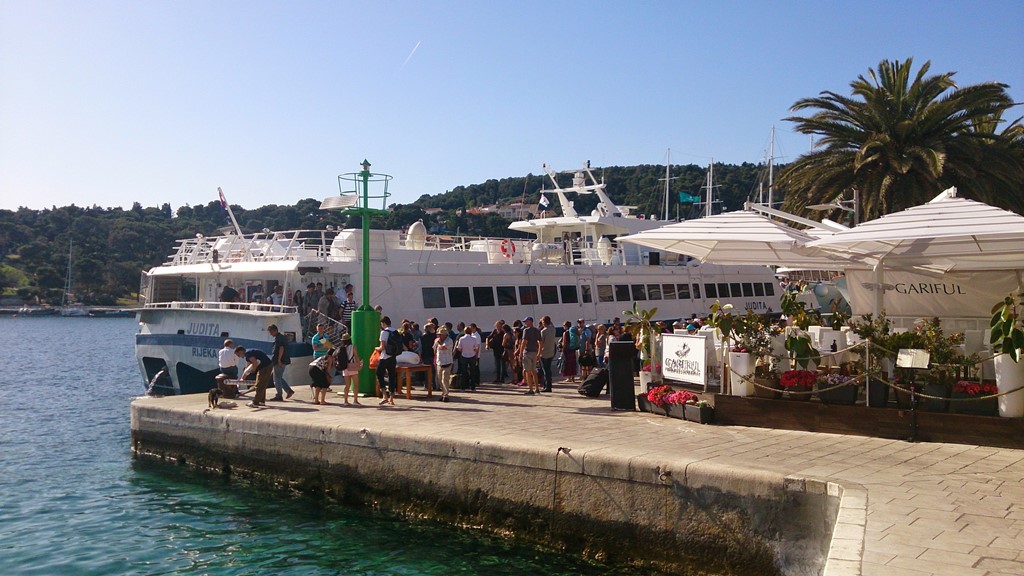 Hvar Ferry Port Catamaran Departures And Arrivals Town Hvar