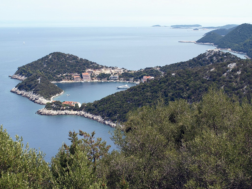 Lastovo port