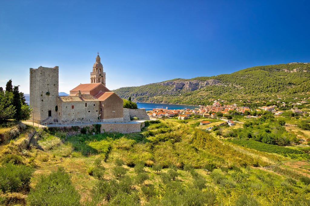Town Komiza
