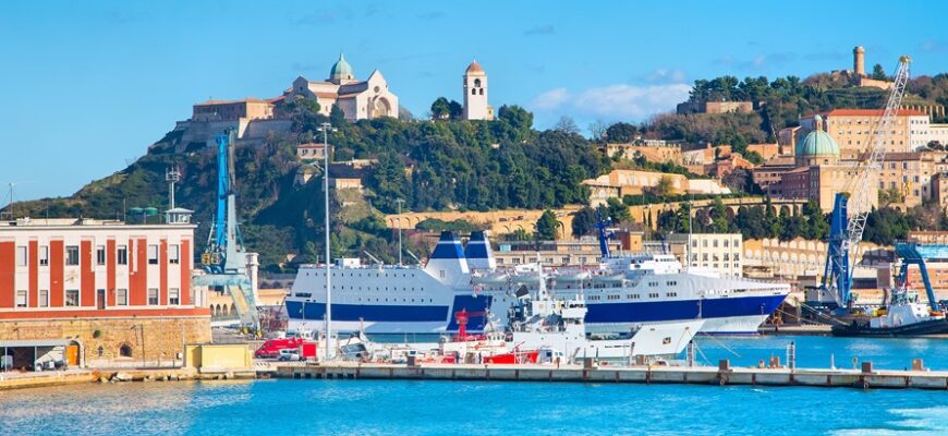 catamarano ancona zara